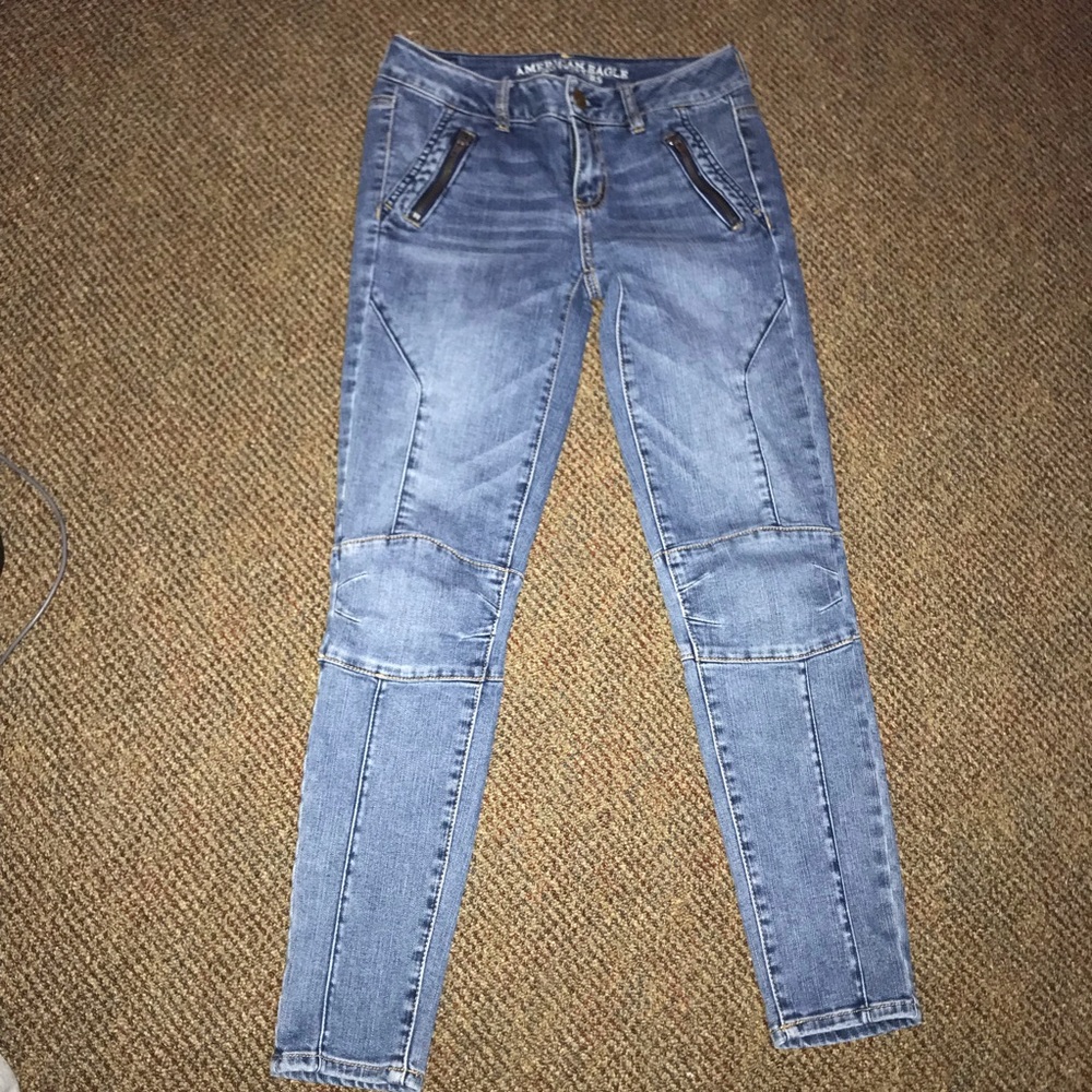NO LONGER FOR SALE American Eagle Ankle Jeans